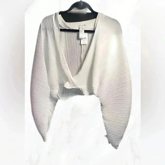 NWT Good American “plisse” sculpted  long sleeve cream 1/2 - Picture 2 of 5